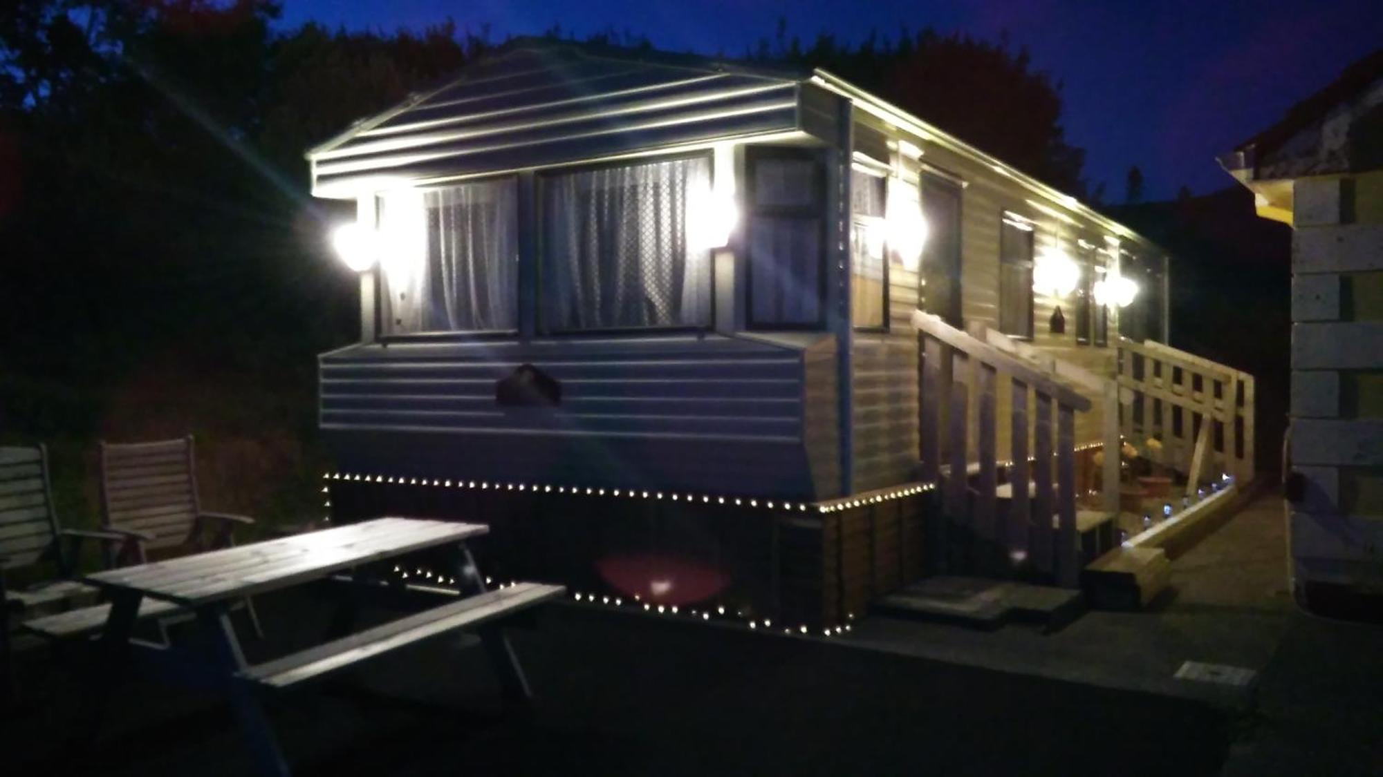 Cosy Chalet Mobile Home , Peace & Quiet 딩글 외부 사진